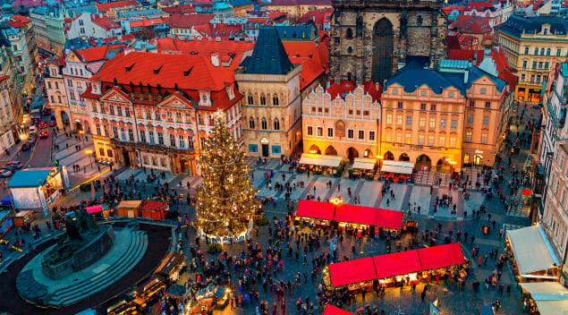 Mercatini di Natale nella Piazza della Città Vecchia di Praga